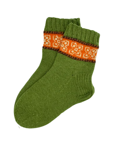 Hand-knitted wool socks green